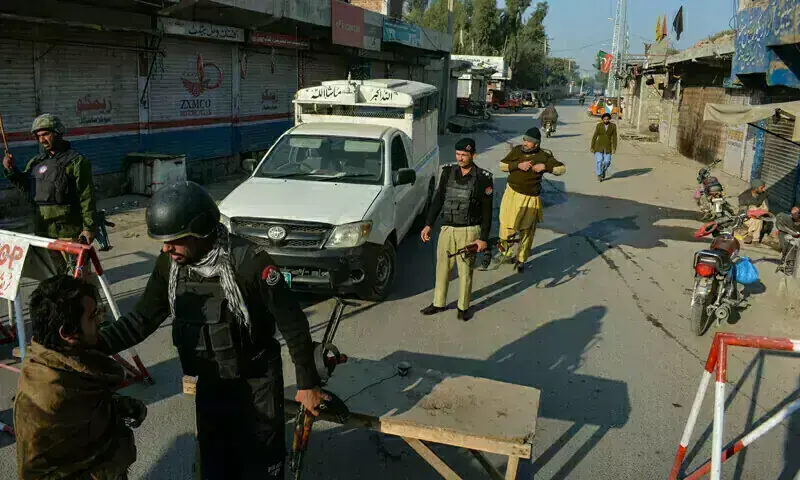 Fitnat al-Kharijites attack police post in Ziarat, 9 personnel including 2 SHOs martyred, 15 terrorists killed in retaliation